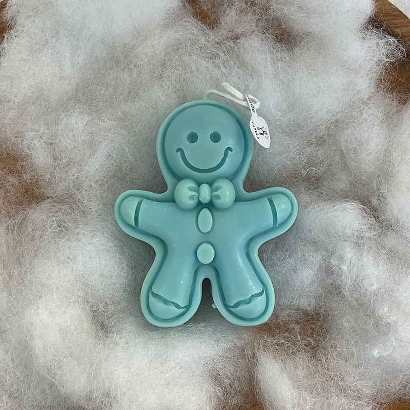 Świąteczna świeca zapachowa o  – Home Fragrance Gingerbread recenzja i cena