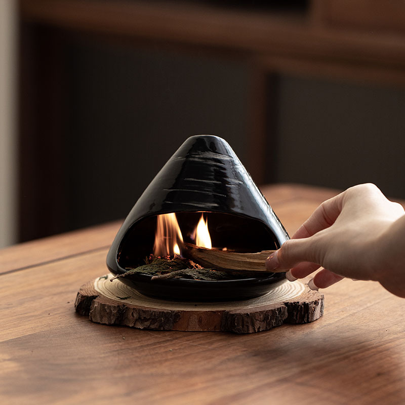 Mały kominek w kształcie góry  – In Home Fragrance Products recenzja i cena